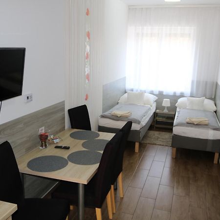 Hortobágyi Kemencés Vendégház Exterior foto